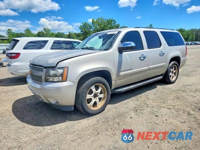 2008 CHEVROLET SUBURBAN K1500 LS 1GNFK16318R225005 - główne zdjęcie licytacji z USA - miniatura
