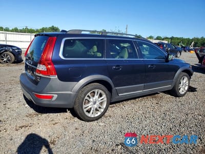Trzecie zdjęcie samochodu z tyłu: 2016 VOLVO XC70 T5 PREMIER VIN:YV4612NK3G1238679 - miniatura