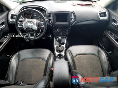 Zdjęcie 8 z 13 samochodu: 2019 JEEP COMPASS LATITUDE VIN:3C4NJDBB3KT839316 - miniatura
