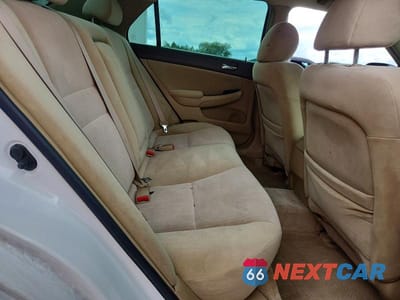 Zdjęcie 10 z 13 samochodu: 2004 HONDA ACCORD LX VIN:1HGCM66304A036925 - miniatura
