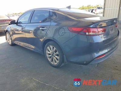 Drugie zdjęcie samochodu z przodu: 2018 KIA OPTIMA S VIN:5XXGT4L32JG195313 - miniatura