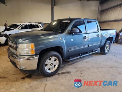2013 CHEVROLET SILVERADO K1500 LT 3GCPKSE7XDG306005 - główne zdjęcie licytacji z USA - miniatura