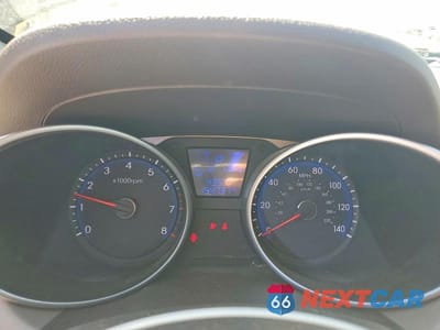 Zdjęcie 9 z 13 samochodu: 2015 HYUNDAI TUCSON SE VIN:KM8JUCAG7FU090413 - miniatura