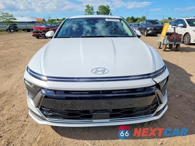 Piąte zdjęcie samochodu w środku: 2025 HYUNDAI SONATA SE VIN:KMHL24JA3SA487693 - miniatura