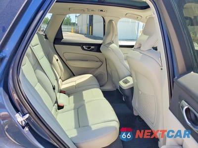 Zdjęcie 11 z 14 samochodu: 2021 VOLVO XC60 T5 MOMENTUM VIN:YV4102RK2M1834871 - miniatura