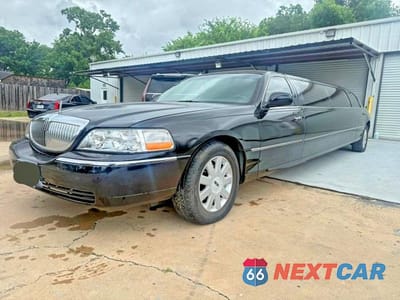 Drugie zdjęcie samochodu z przodu: 2005 LINCOLN TOWN CAR EXECUTIVE VIN:1L1FM88W85Y609574 - miniatura