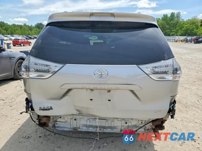 Zdjęcie 6 z 14 samochodu: 2014 TOYOTA SIENNA SPORT VIN:5TDXK3DC7ES423077 - miniatura