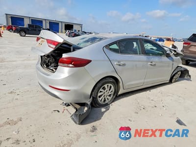 Trzecie zdjęcie samochodu z tyłu: 2017 HYUNDAI ELANTRA SE VIN:KMHD74LF7HU087593 - miniatura