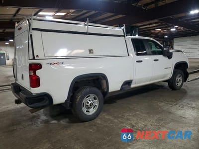 Trzecie zdjęcie samochodu z tyłu: 2022 CHEVROLET SILVERADO K2500 HEAVY DUTY VIN:1GC5YLE7XNF292184 - miniatura