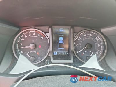 Zdjęcie 9 z 13 samochodu: 2023 TOYOTA TACOMA TRD SPORT VIN:3TMCZ5AN5PM551400 - miniatura