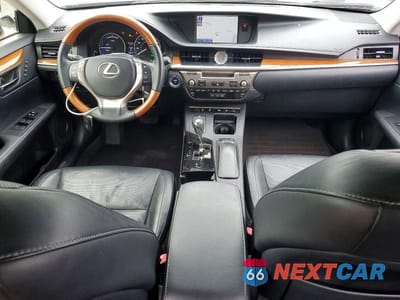 Zdjęcie 8 z 12 samochodu: 2013 LEXUS ES 300H VIN:JTHBW1GG5D2026795 - miniatura