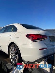 Czwarte zdjęcie samochodu z boku: 2020 MERCEDES-BENZ A 220 VIN:WDD3G4EB9LW038571 - miniatura