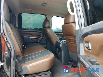 Zdjęcie 10 z 12 samochodu: 2016 NISSAN TITAN XD PLATINUM RESERVE VIN:1N6BA1F23GN511586 - miniatura