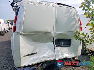 Piąte zdjęcie samochodu w środku: 2020 CHEVROLET EXPRESS G3500 VIN:1GCZGGFP8L1250214 - miniatura