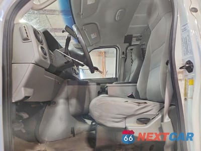 Zdjęcie 7 z 13 samochodu: 2011 FORD E250 DELIVERY VAN VIN:1FTNE2EL0BDB35108 - miniatura