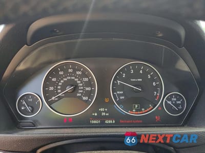 Zdjęcie 9 z 12 samochodu: 2016 BMW 320 XI VIN:WBA8E5G54GNU21359 - miniatura
