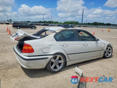 Trzecie zdjęcie samochodu z tyłu: 2005 BMW 325 I VIN:WBAET37475NJ86960 - miniatura
