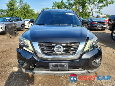 Piąte zdjęcie samochodu w środku: 2018 NISSAN PATHFINDER SV VIN:5N1DR2MM6JC603241 - miniatura