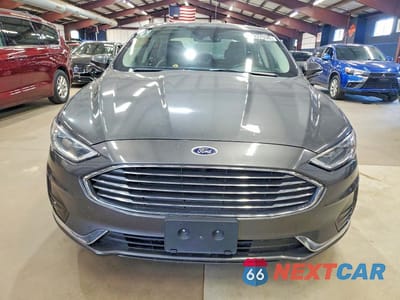 Piąte zdjęcie samochodu w środku: 2019 FORD FUSION SEL VIN:3FA6P0CD2KR110383 - miniatura