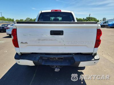 Zdjęcie 6 z 12 samochodu: 2014 TOYOTA TUNDRA CREWMAX PLATINUM VIN:5TFAY5F19EX373501 - miniatura