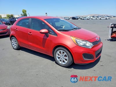 Czwarte zdjęcie samochodu z boku: 2012 KIA RIO LX VIN:KNADM5A36C6016391 - miniatura