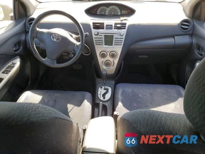 Zdjęcie 8 z 12 samochodu: 2007 TOYOTA YARIS BASE VIN:JTDBT923871039838 - miniatura