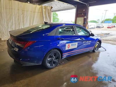 Trzecie zdjęcie samochodu z tyłu: 2023 HYUNDAI ELANTRA BLUE VIN:KMHLM4AJ8PU054774 - miniatura
