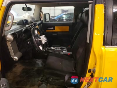 Zdjęcie 7 z 13 samochodu: 2007 TOYOTA FJ CRUISER BASE VIN:JTEBU11F270033206 - miniatura