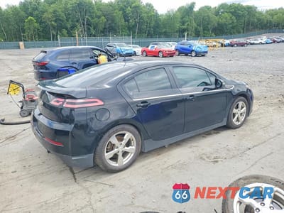 Trzecie zdjęcie samochodu z tyłu: 2015 CHEVROLET VOLT VIN:1G1RB6E4XFU136176 - miniatura