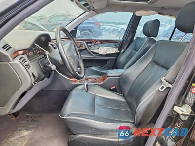 Zdjęcie 7 z 12 samochodu: 2000 MERCEDES-BENZ E 320 VIN:WDBJF65J4YB061311 - miniatura