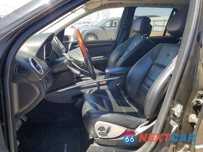 Zdjęcie 7 z 12 samochodu: 2007 MERCEDES-BENZ ML 63 AMG VIN:4JGBB77EX7A210487 - miniatura