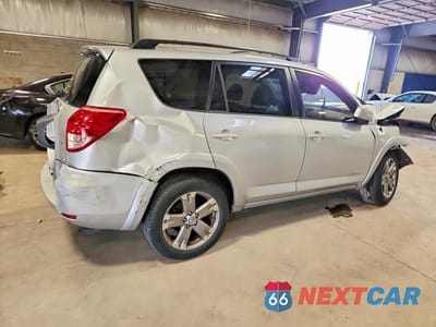 Trzecie zdjęcie samochodu z tyłu: 2008 TOYOTA RAV4 SPORT VIN:JTMBK32V486048378 - miniatura