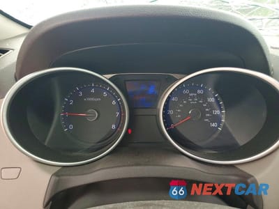 Zdjęcie 9 z 13 samochodu: 2014 HYUNDAI TUCSON SE VIN:KM8JU3AG3EU878233 - miniatura