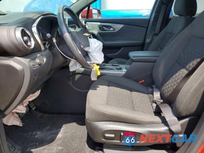 Zdjęcie 7 z 14 samochodu: 2020 CHEVROLET BLAZER 2LT VIN:3GNKBCRS6LS599239 - miniatura