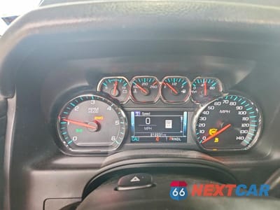 Zdjęcie 9 z 13 samochodu: 2017 CHEVROLET SUBURBAN K1500 LT VIN:1GNSKHKC5HR223934 - miniatura