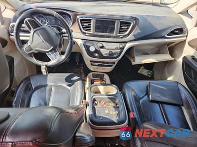 Zdjęcie 8 z 13 samochodu: 2018 CHRYSLER PACIFICA TOURING L VIN:2C4RC1BG5JR119765 - miniatura