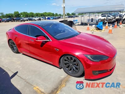 Czwarte zdjęcie samochodu z boku: 2016 TESLA MODEL S VIN:5YJSA1E25GF156830 - miniatura