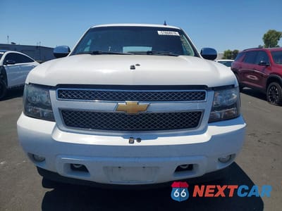Piąte zdjęcie samochodu w środku: 2013 CHEVROLET SUBURBAN K1500 LTZ VIN:1GNSKKE79DR214451 - miniatura