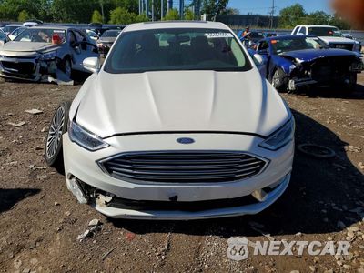 Piąte zdjęcie samochodu w środku: 2017 FORD FUSION SE VIN:3FA6P0H96HR187710 - miniatura