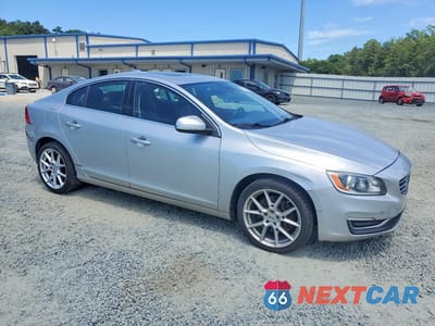 Czwarte zdjęcie samochodu z boku: 2014 VOLVO S60 T5 VIN:YV1612FS7E2298113 - miniatura