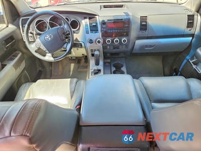 Zdjęcie 8 z 13 samochodu: 2011 TOYOTA SEQUOIA SR5 VIN:5TDBY5G1XBS050269 - miniatura