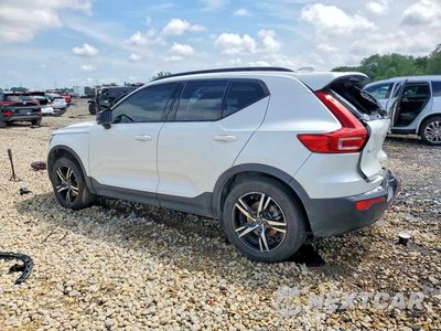 Drugie zdjęcie samochodu z przodu: 2024 VOLVO XC40 CORE VIN:YV4L12UK9R2336648 - miniatura