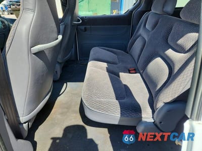 Zdjęcie 11 z 13 samochodu: 1999 DODGE GRAND CARAVAN SE VIN:2B4GP44G6XR476680 - miniatura