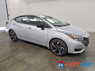 Czwarte zdjęcie samochodu z boku: 2025 NISSAN VERSA SR VIN:3N1CN8FV0SL845360 - miniatura