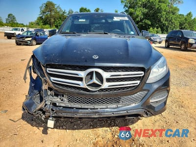 Piąte zdjęcie samochodu w środku: 2017 MERCEDES-BENZ GLE 350 4MATIC VIN:4JGDA5HB8HA963005 - miniatura