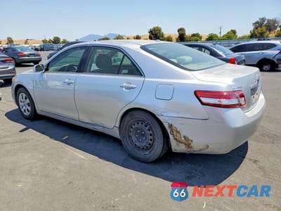 Drugie zdjęcie samochodu z przodu: 2010 TOYOTA CAMRY LE VIN:JTNBF3EK8A3005414 - miniatura