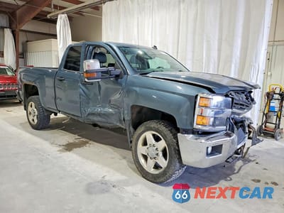 Czwarte zdjęcie samochodu z boku: 2015 CHEVROLET SILVERADO K2500 HEAVY DUTY LT VIN:1GC2KVEG9FZ108160 - miniatura
