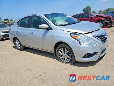 Czwarte zdjęcie samochodu z boku: 2018 NISSAN VERSA SV VIN:3N1CN7AP2JL846222 - miniatura