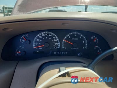 Zdjęcie 9 z 13 samochodu: 2000 FORD EXPEDITION EDDIE BAUER VIN:1FMRU17L3YLB58615 - miniatura