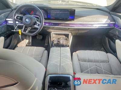 Zdjęcie 8 z 12 samochodu: 2023 BMW I7 XDRIVE60 VIN:WBY53EJ0XPCN45025 - miniatura